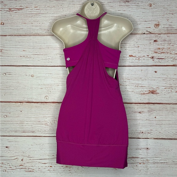 Lululemon No Limits Tank in Raspberry Sz 6 - Picture 10 of 11